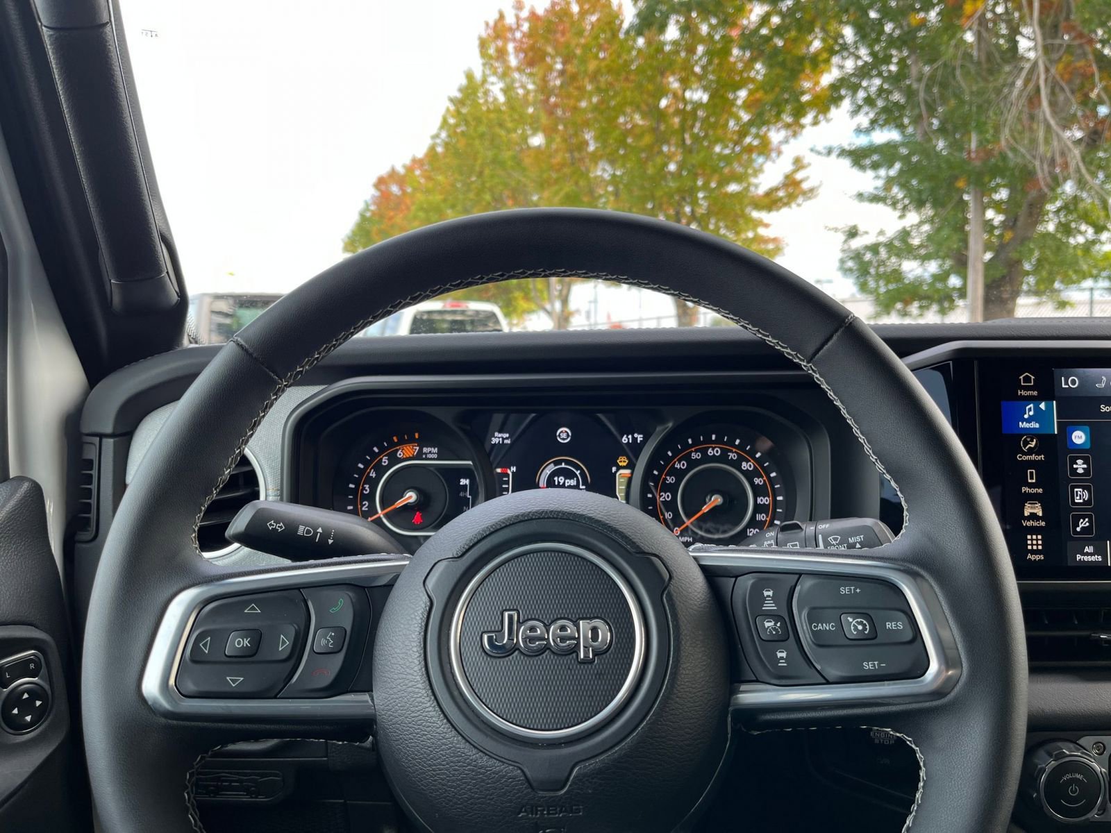 Thumbnail: 2025 Jeep Wrangler - 27