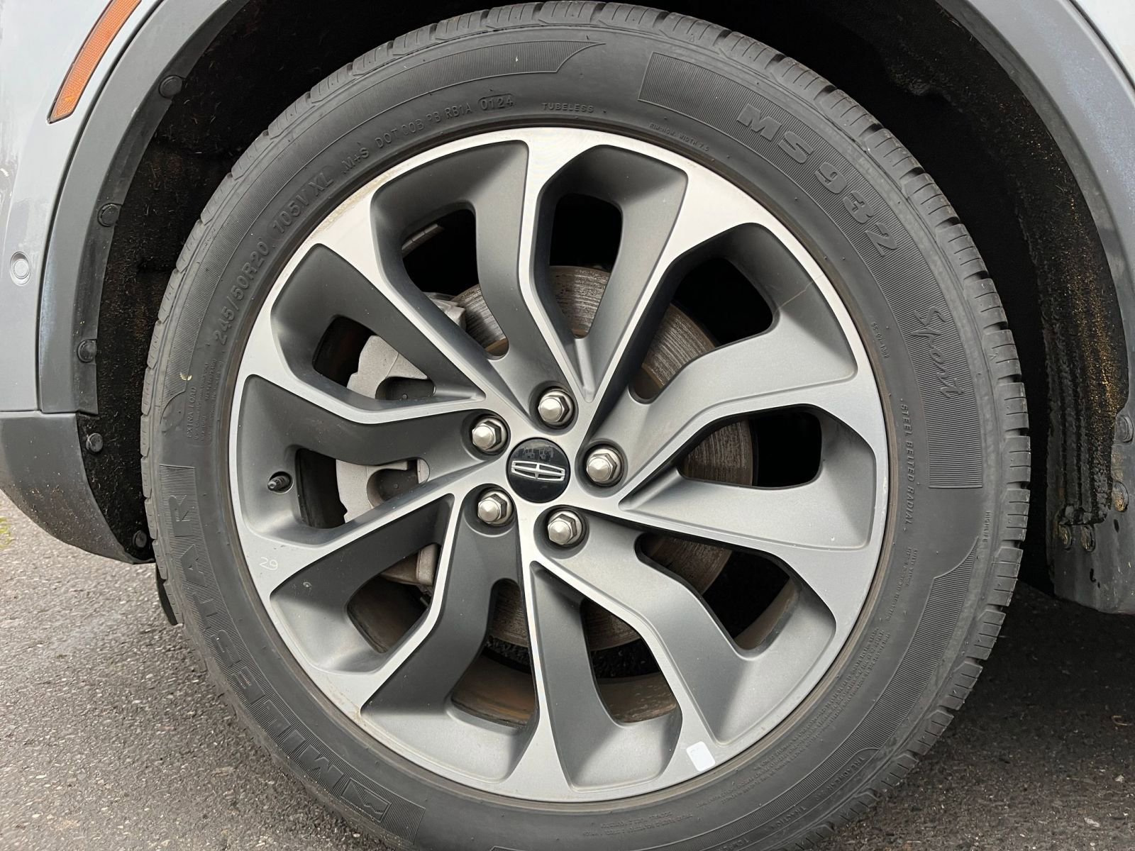 Thumbnail: 2023 Lincoln Nautilus - 32