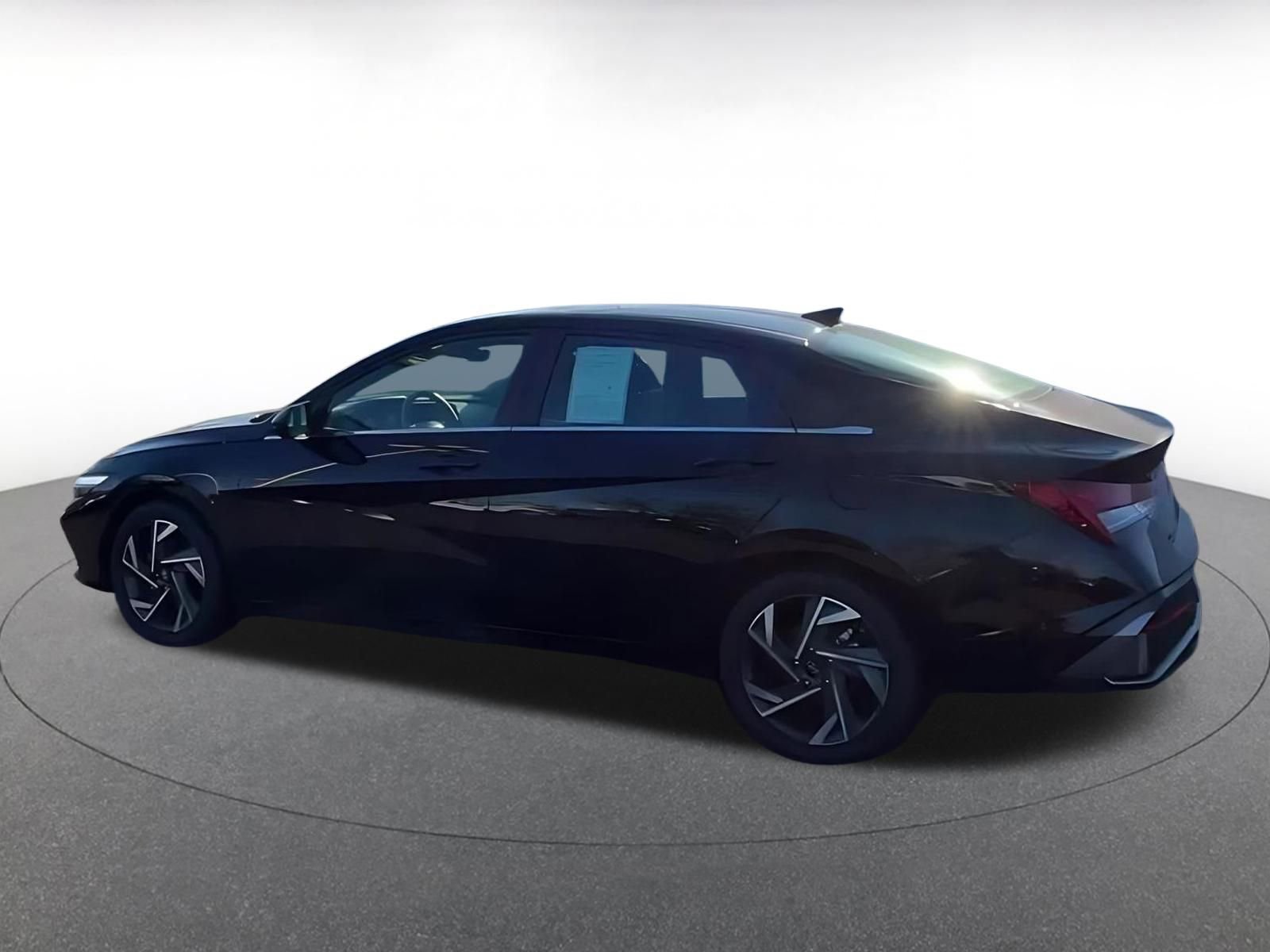 Thumbnail: 2025 Hyundai Elantra - 11