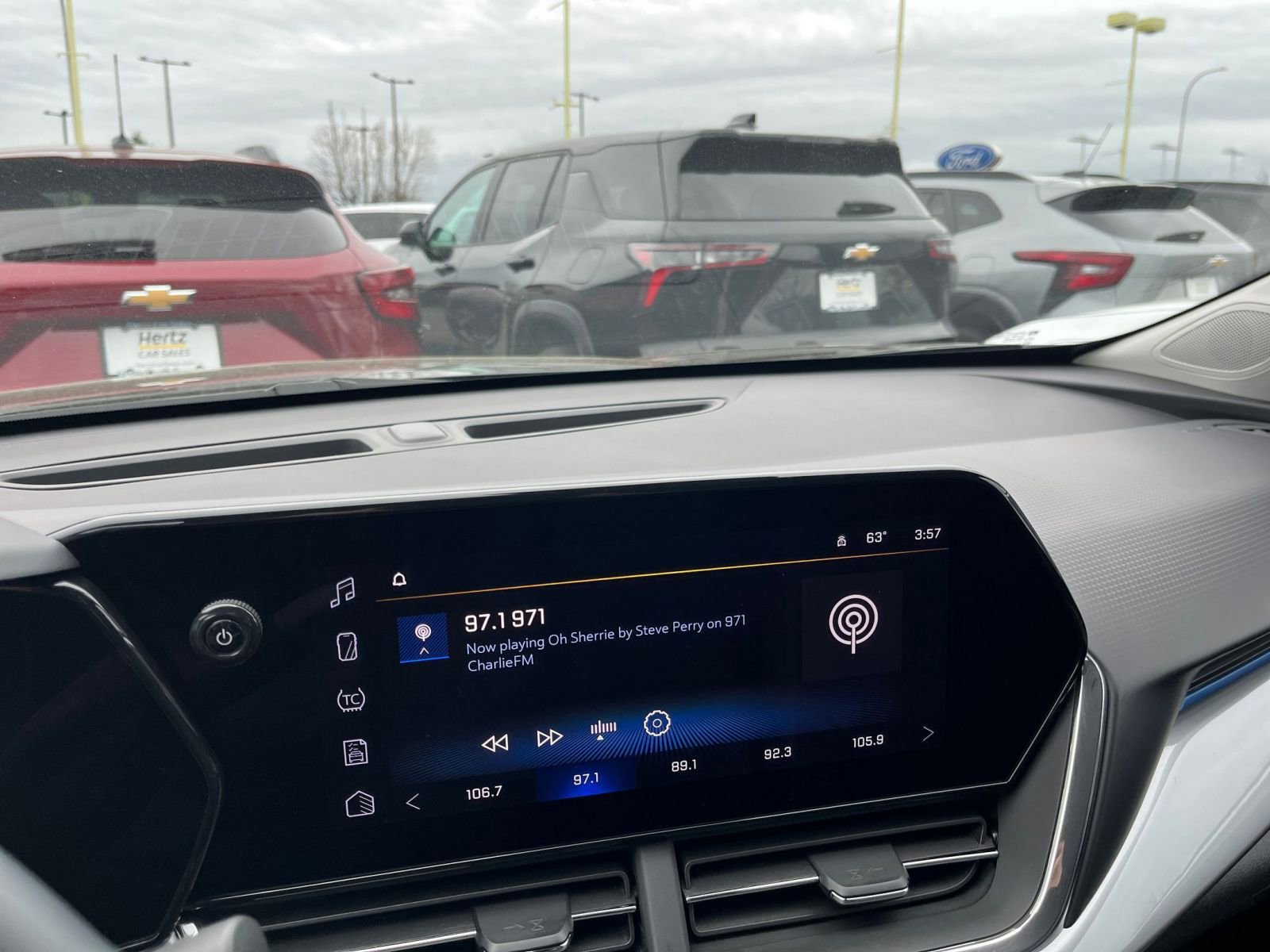 Thumbnail: 2025 Chevrolet Trax - 17