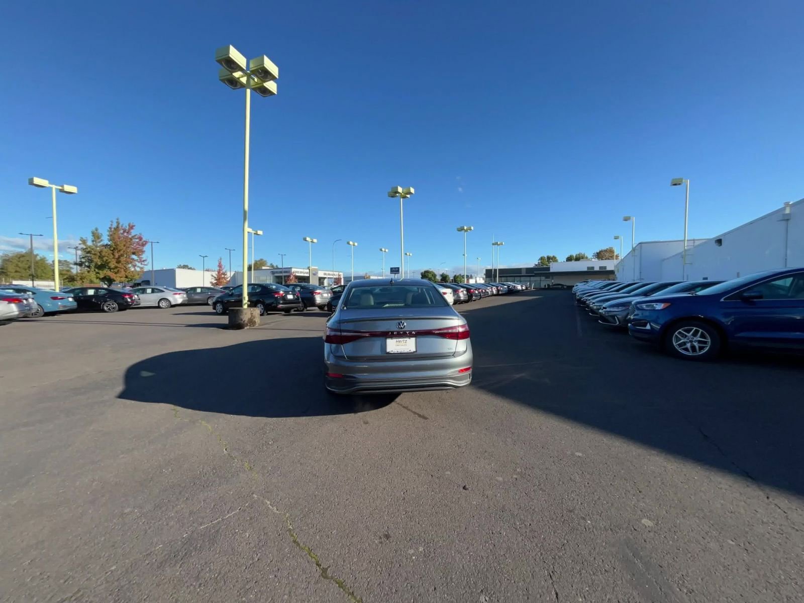 Thumbnail: 2025 Volkswagen Jetta - 16