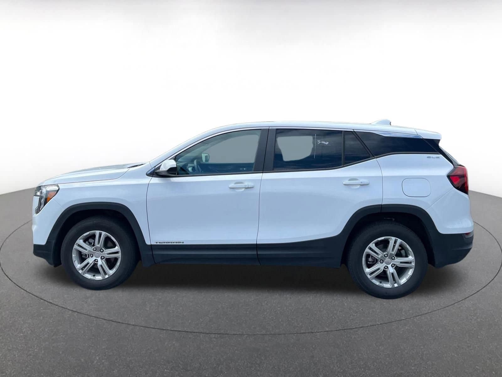 2024 GMC Terrain SLE 4