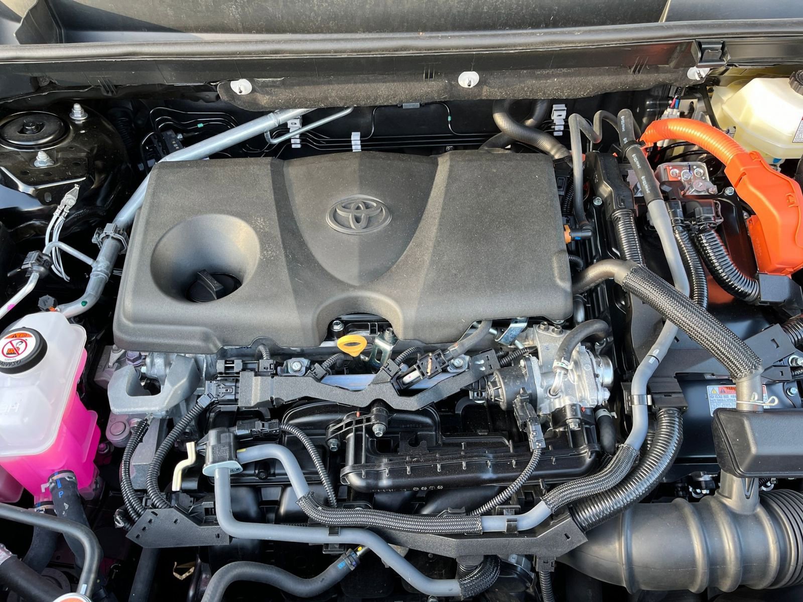 Thumbnail: 2025 Toyota RAV4 - 31