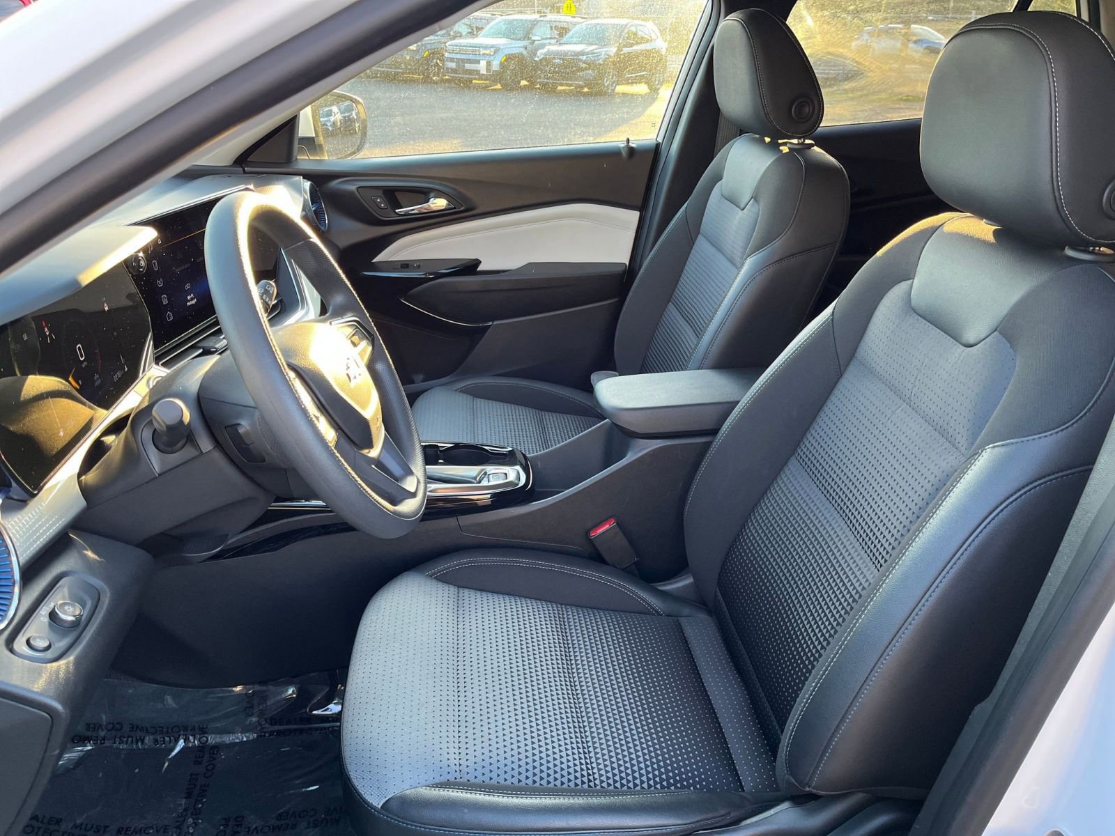 Thumbnail: 2025 Chevrolet Trax - 34