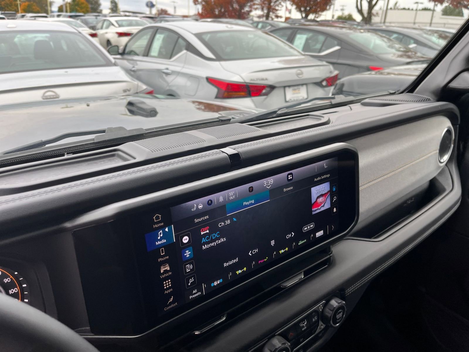 Thumbnail: 2025 Jeep Wrangler - 18