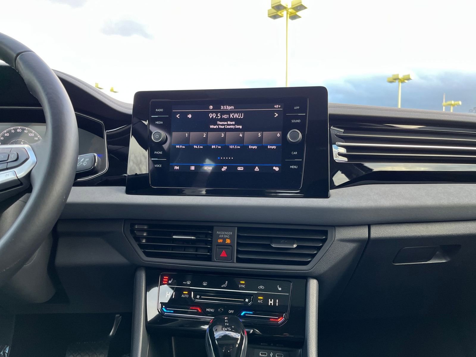 Thumbnail: 2025 Volkswagen Jetta - 21