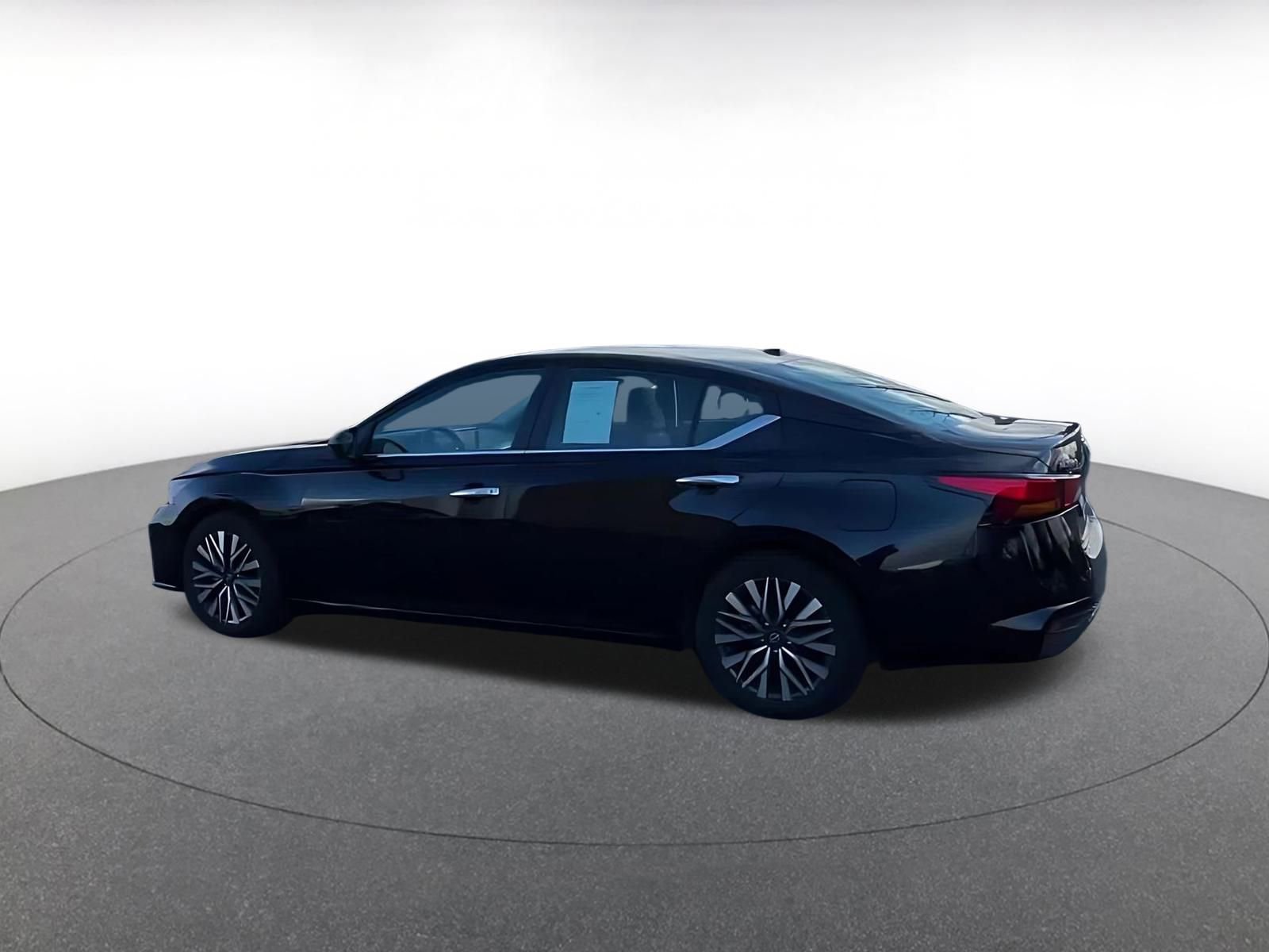 Thumbnail: 2025 Nissan Altima - 15