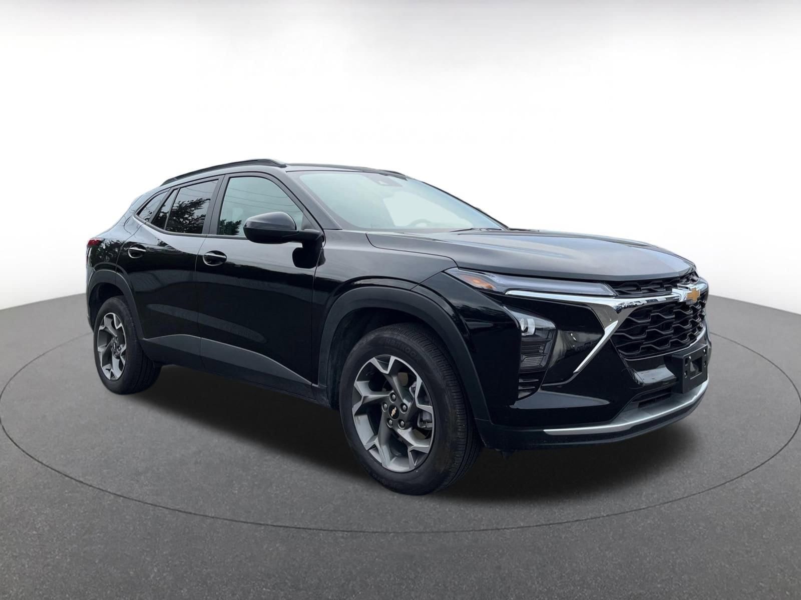 Thumbnail: 2025 Chevrolet Trax - 1