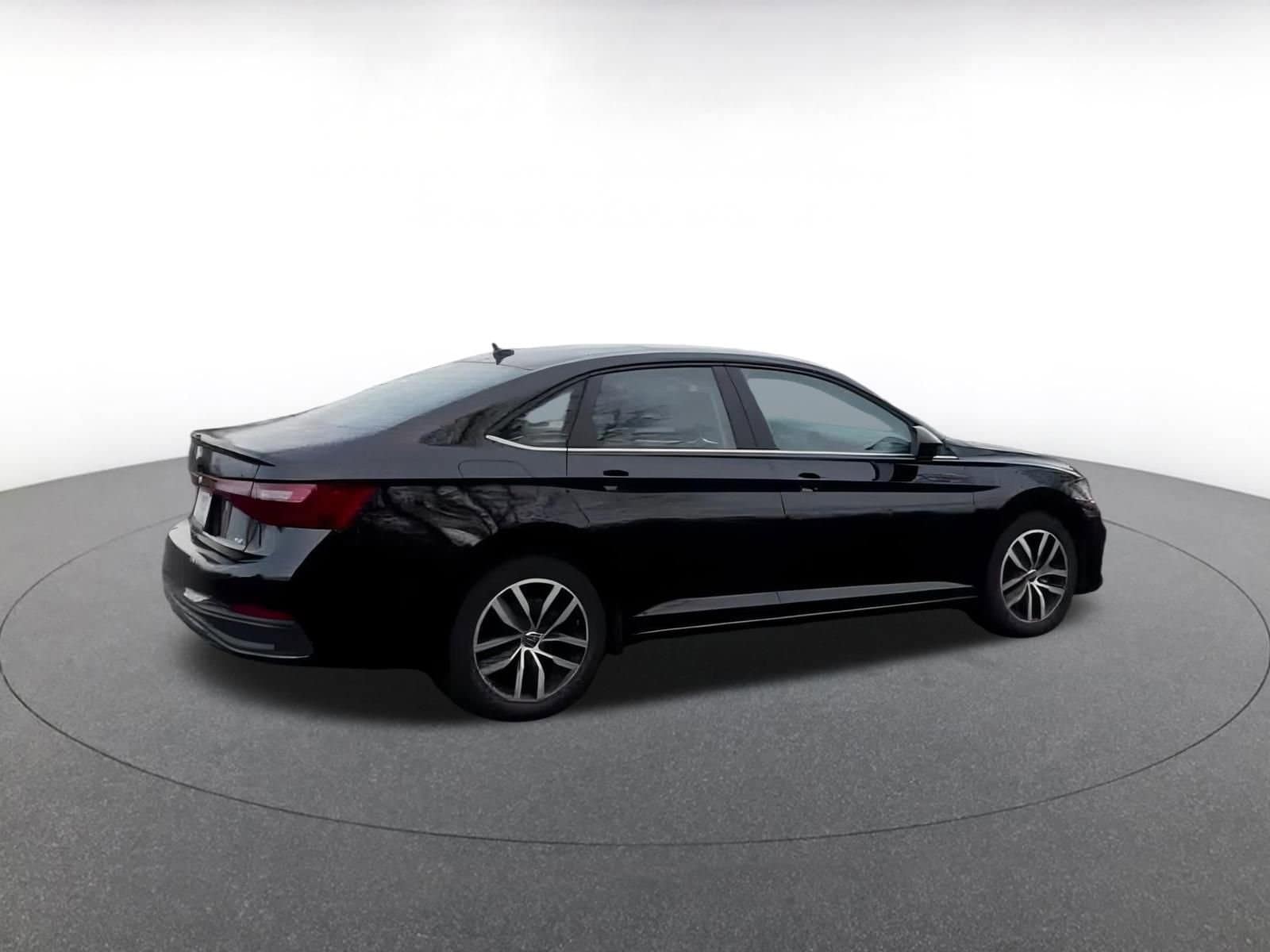 Thumbnail: 2025 Volkswagen Jetta - 9