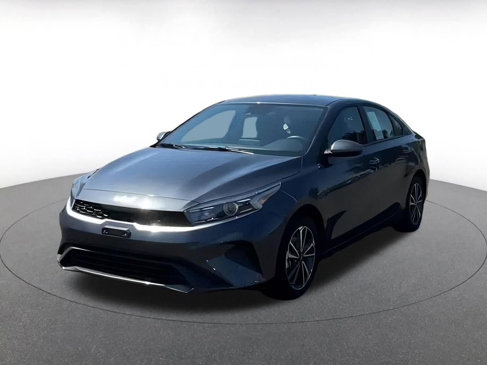 Thumbnail: 2024 Kia Forte - 8