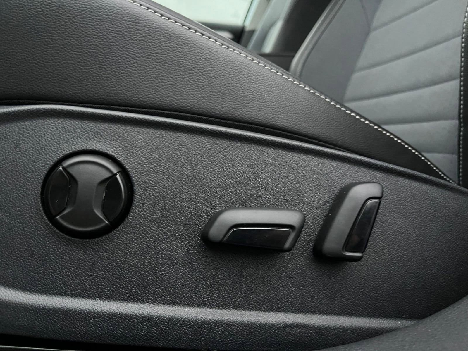 Thumbnail: 2025 Volkswagen Jetta - 23