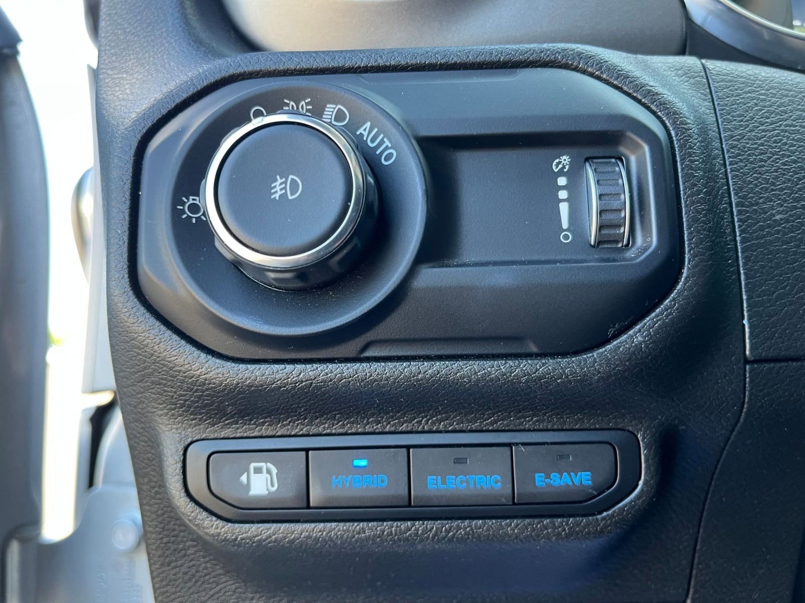 Thumbnail: 2023 Jeep Wrangler - 25