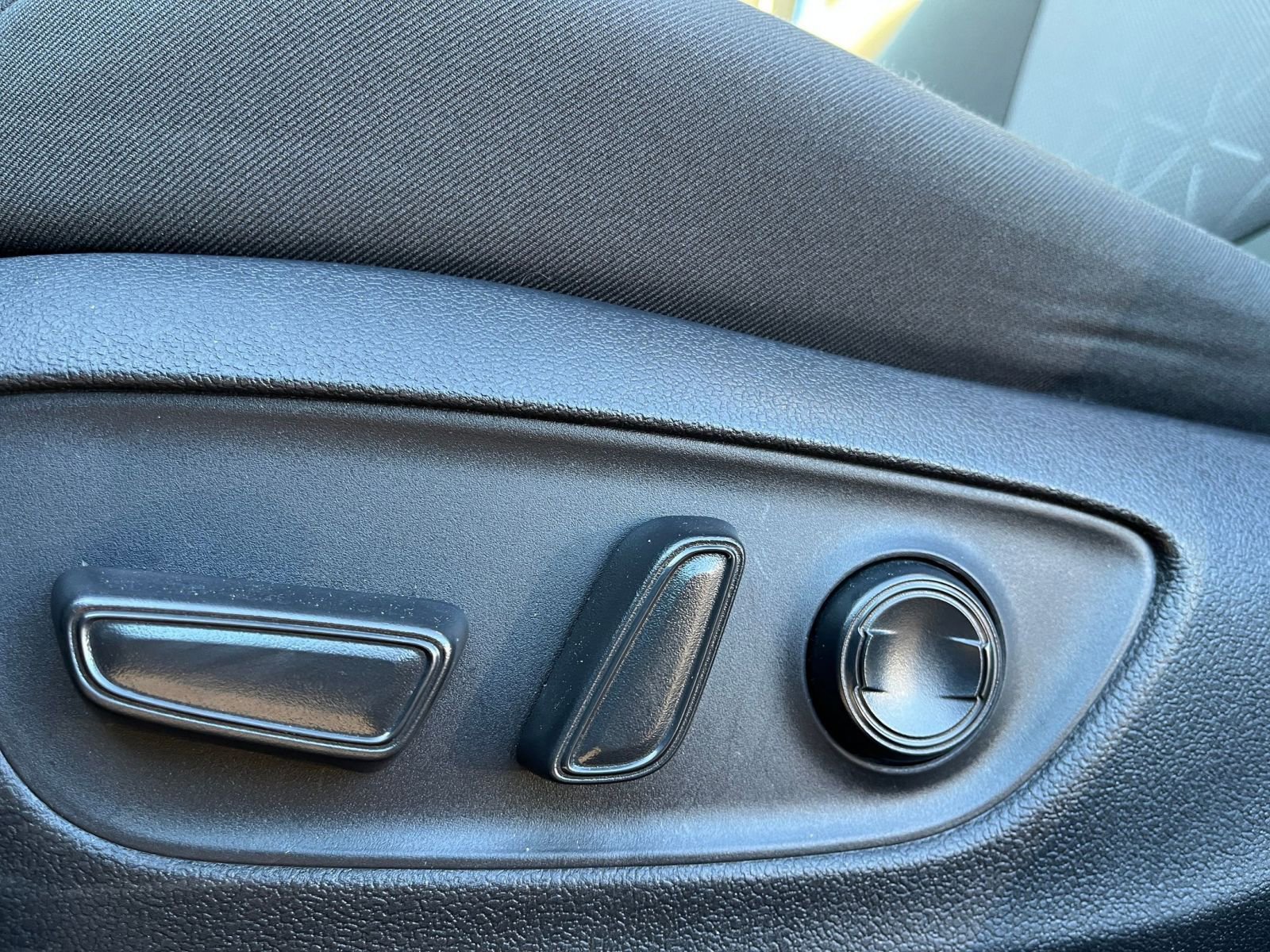 Thumbnail: 2025 Toyota RAV4 - 24