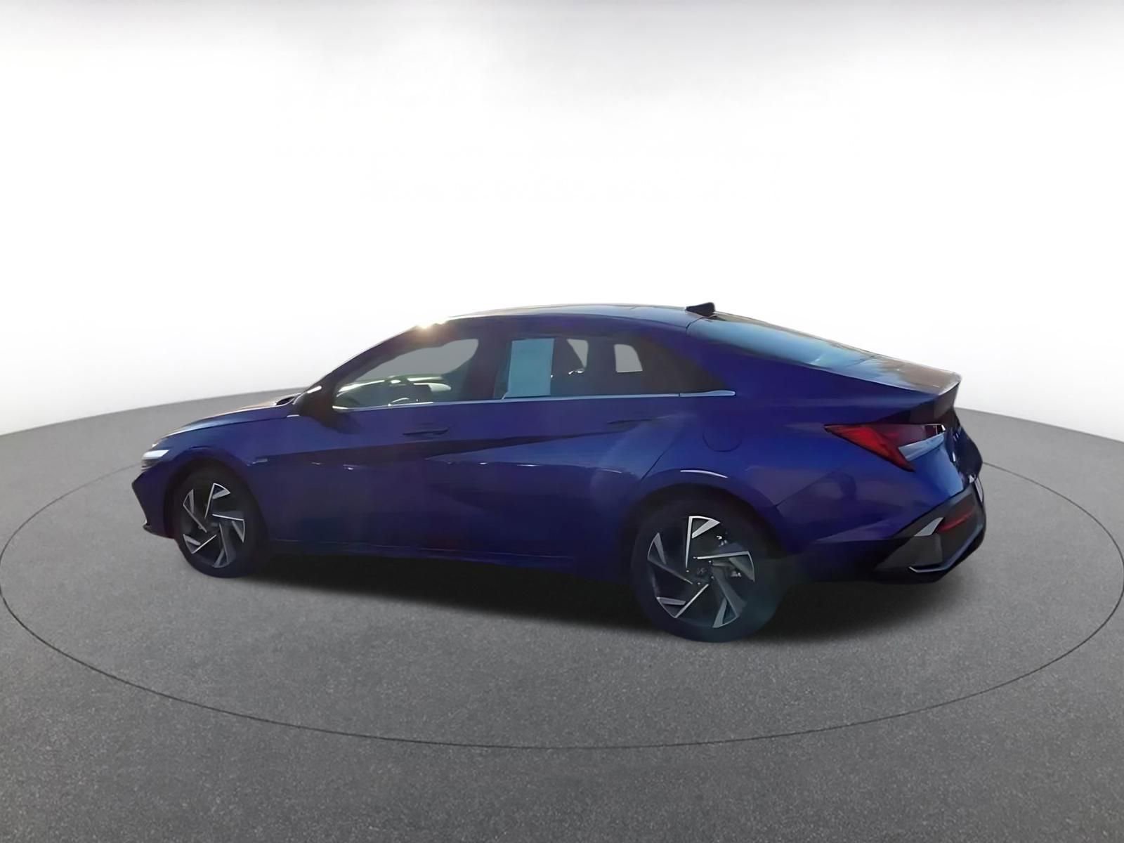 Thumbnail: 2025 Hyundai Elantra - 9