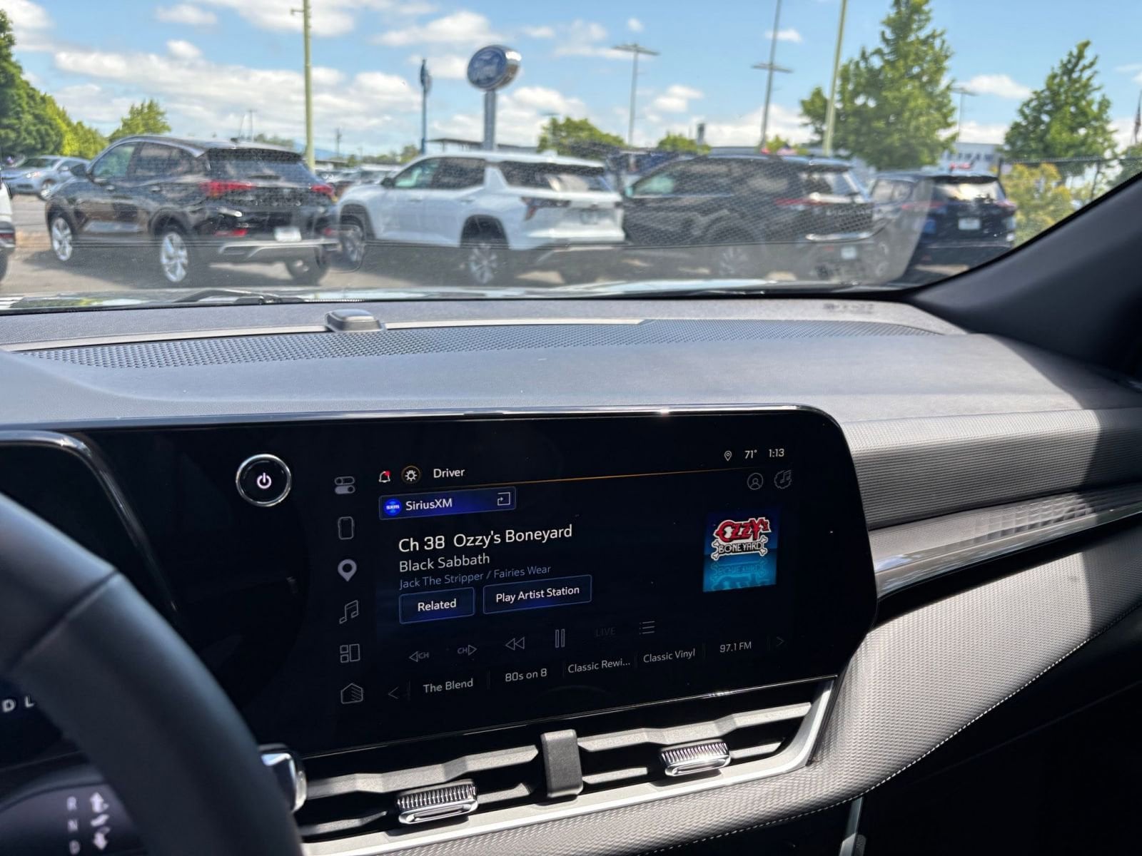 Thumbnail: 2025 Chevrolet Equinox - 17