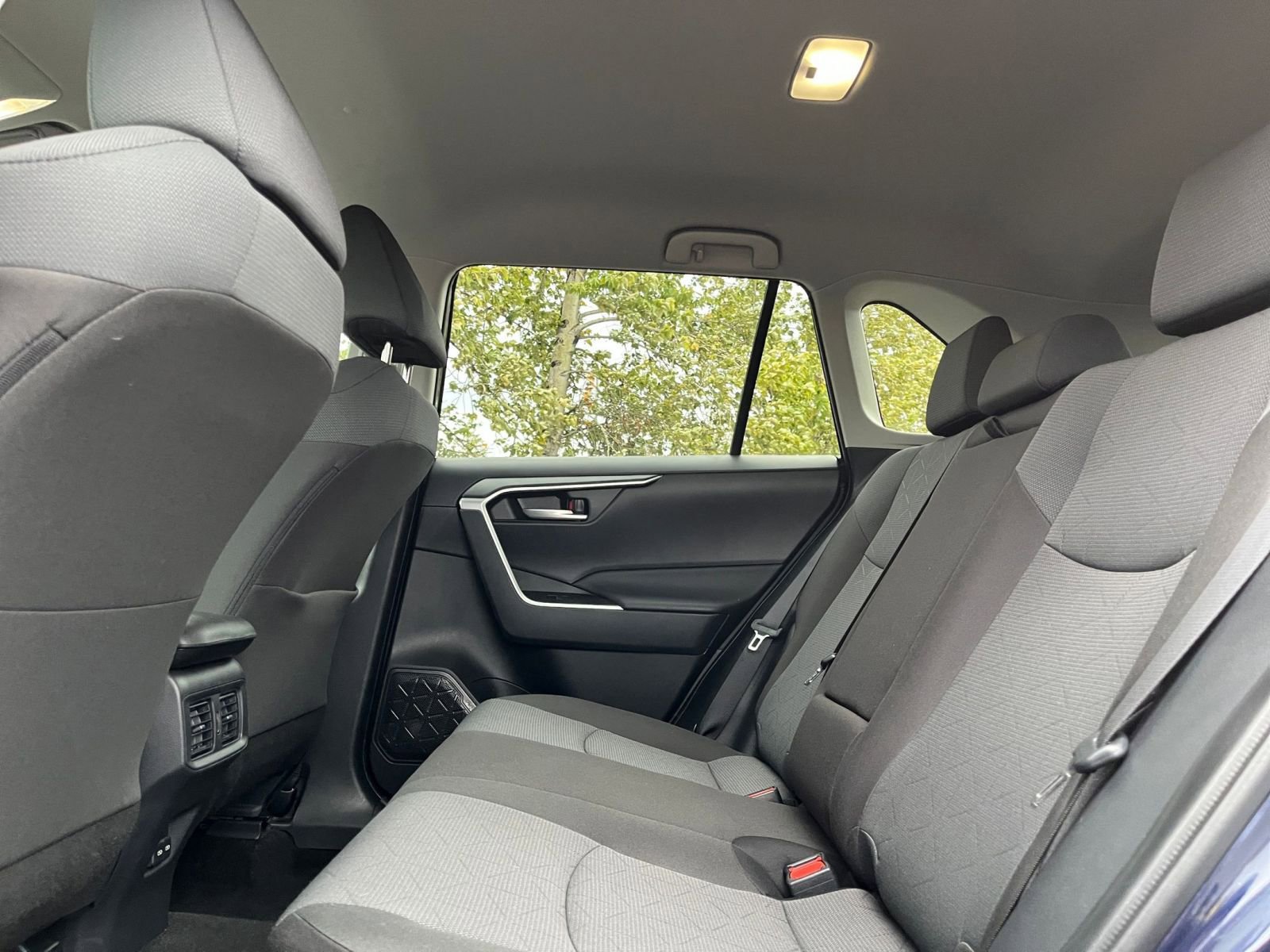 Thumbnail: 2025 Toyota RAV4 - 25