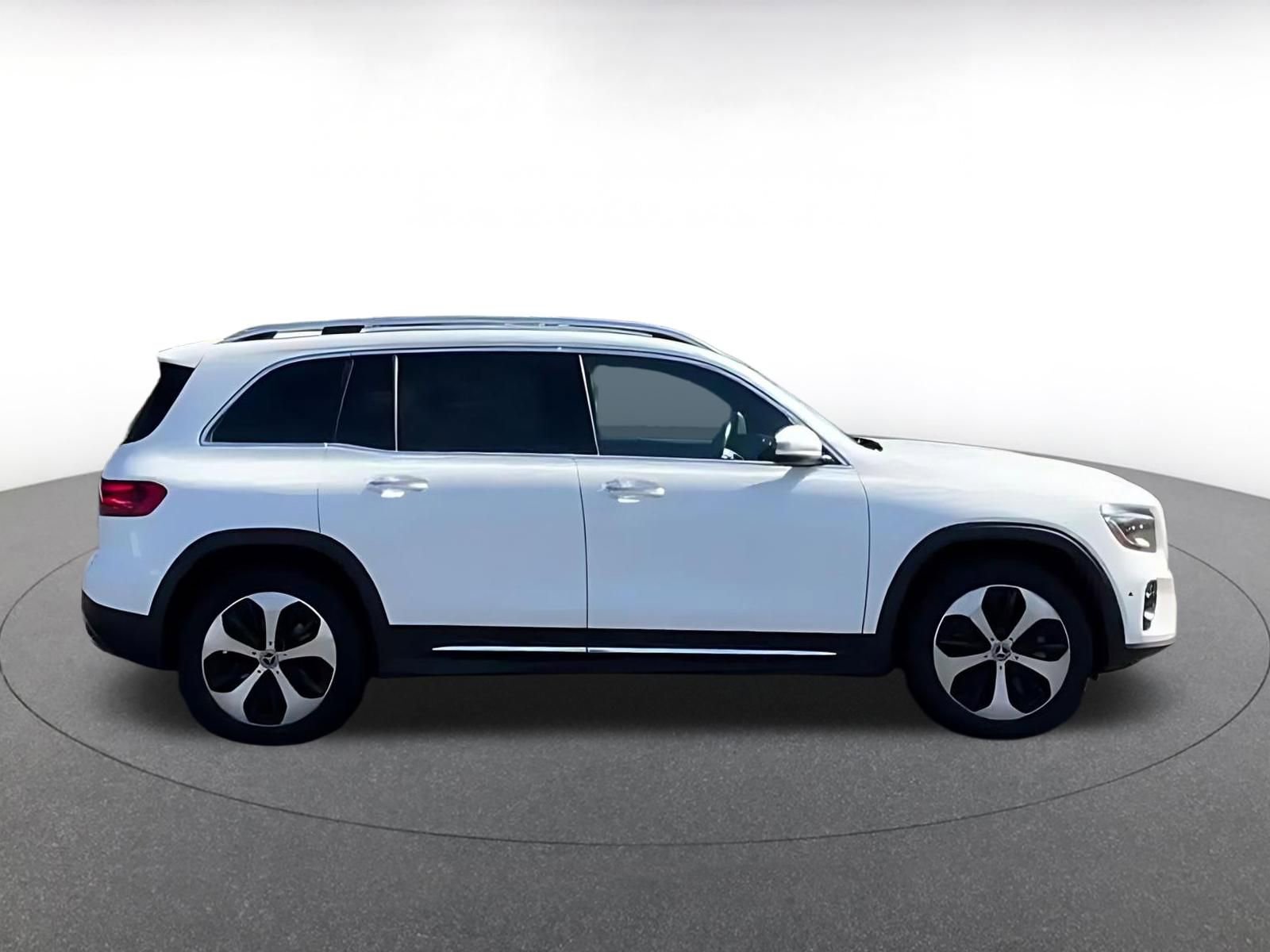 Thumbnail: 2025 Mercedes-Benz GLB - 16
