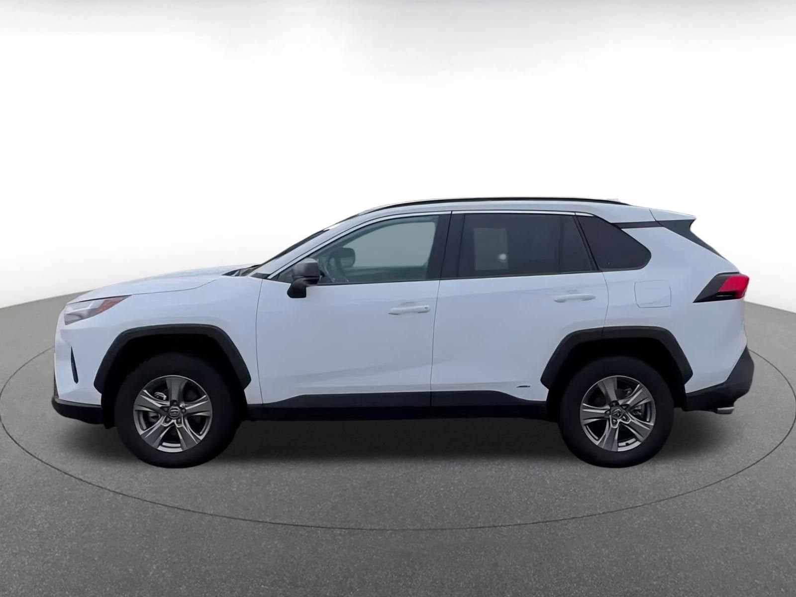 Thumbnail: 2025 Toyota RAV4 - 9