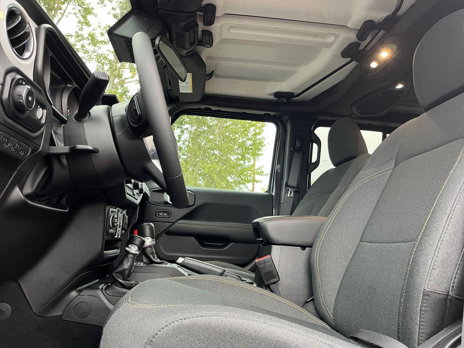 Thumbnail: 2025 Jeep Wrangler - 25