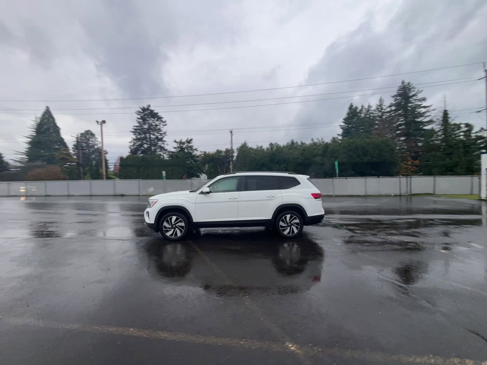 Thumbnail: 2025 Volkswagen Atlas - 16