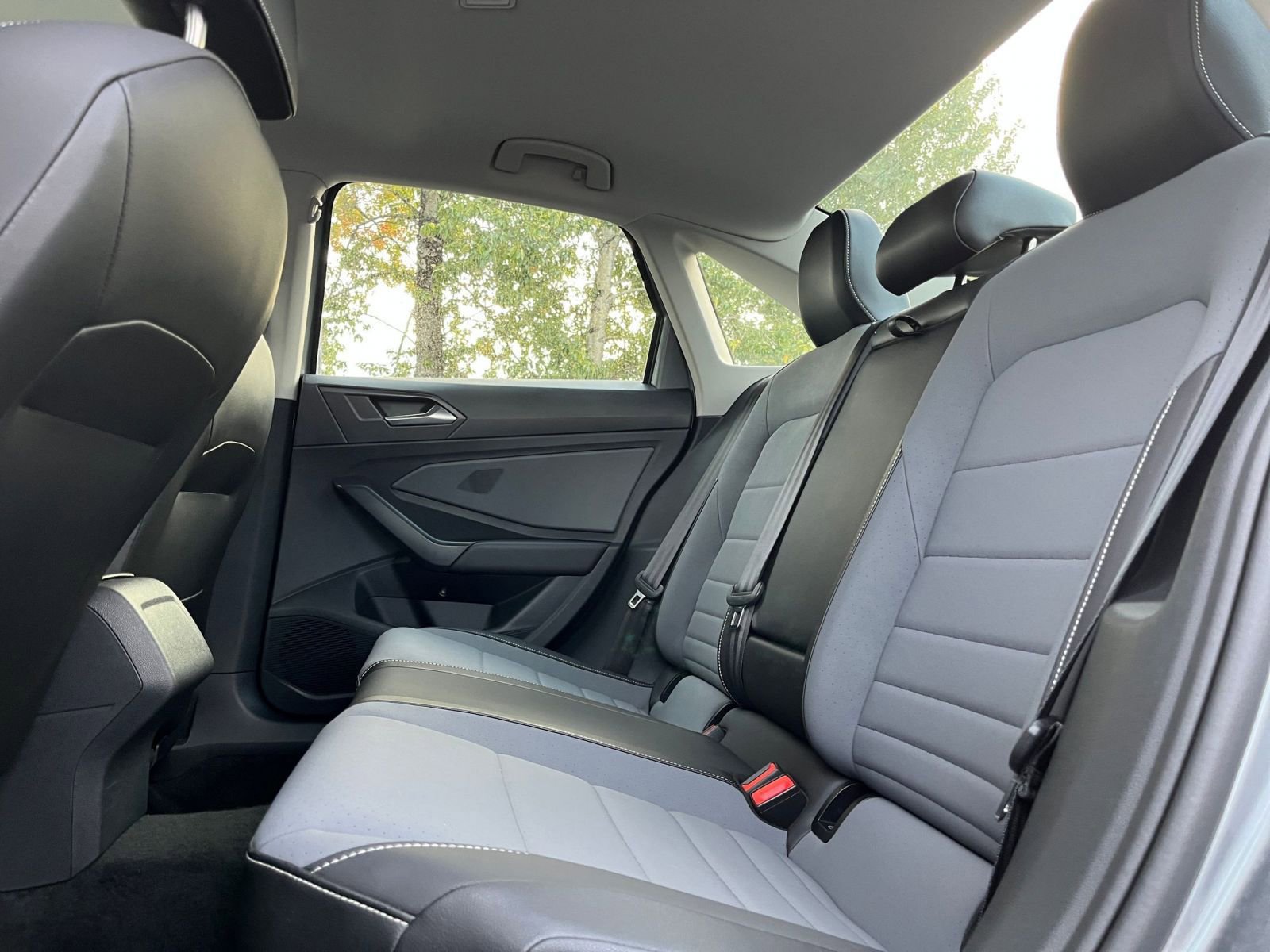 Thumbnail: 2025 Volkswagen Jetta - 25