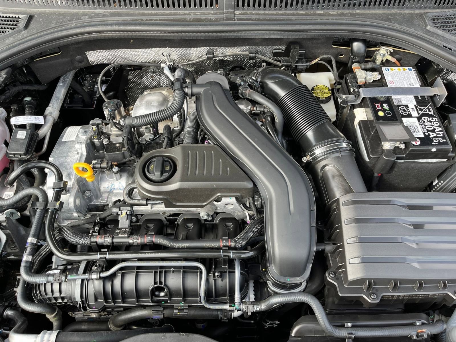 Thumbnail: 2025 Volkswagen Jetta - 33