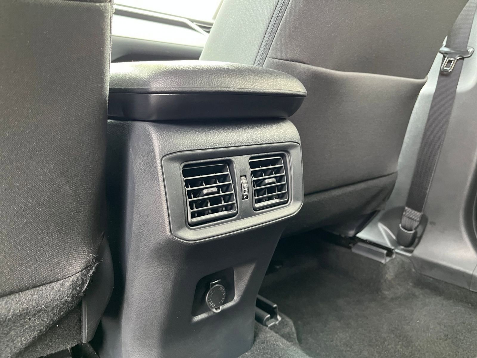 Thumbnail: 2025 Toyota RAV4 - 23