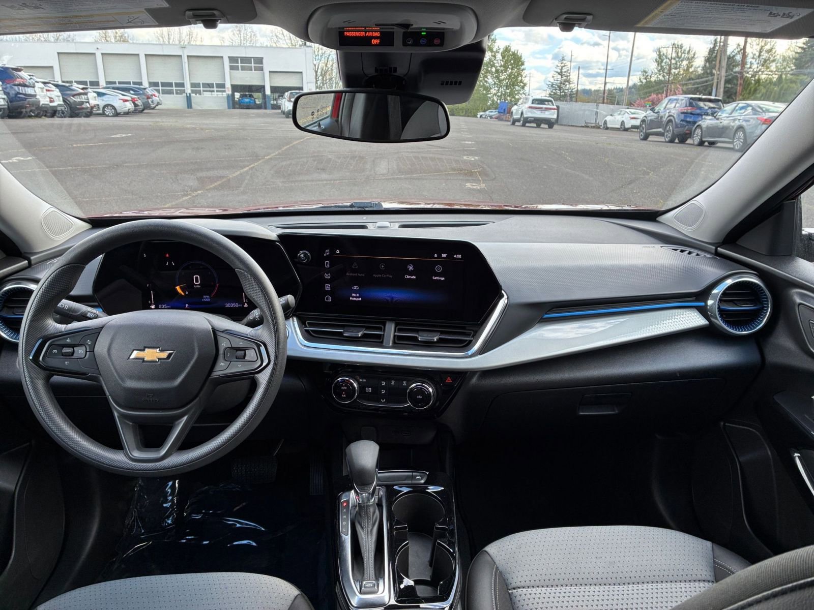 Thumbnail: 2025 Chevrolet Trax - 32