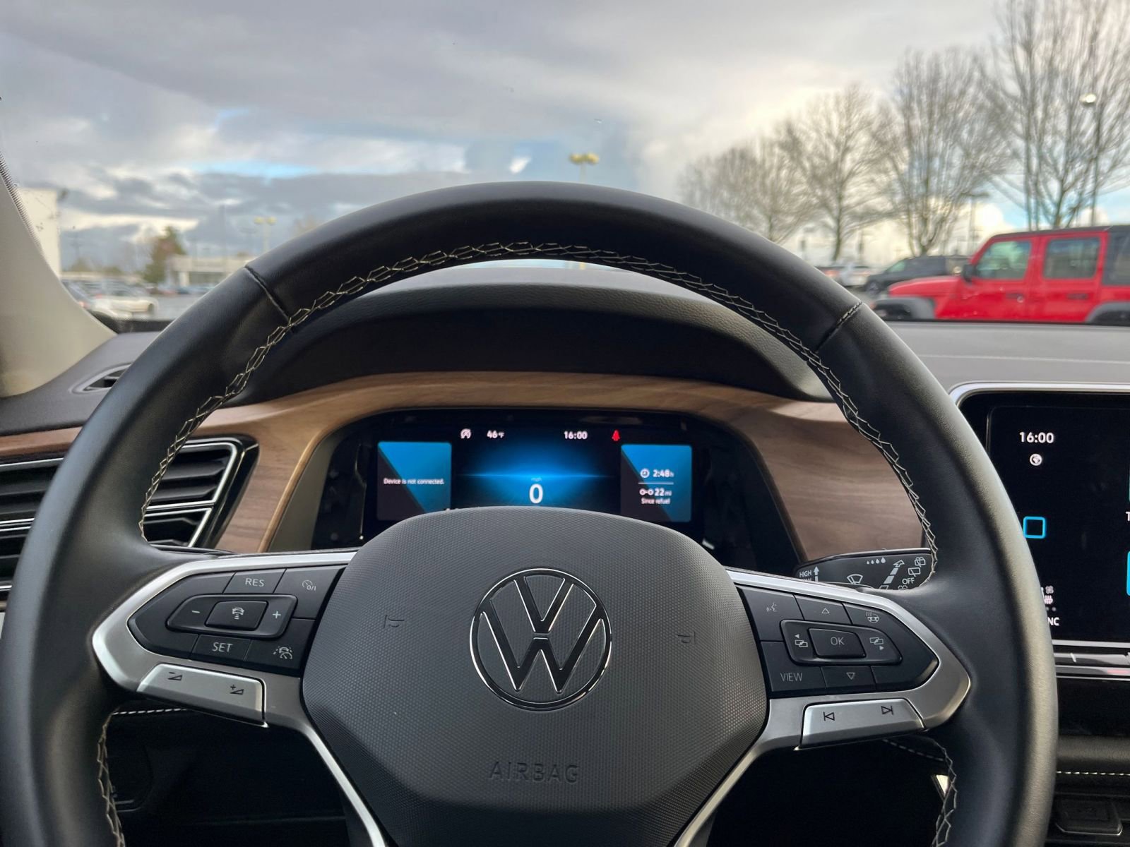 Thumbnail: 2025 Volkswagen Atlas - 29