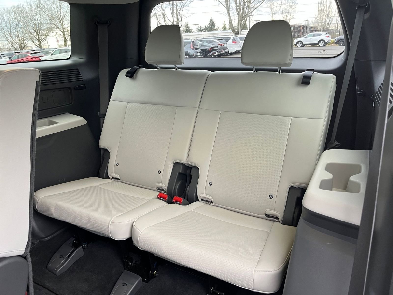 Thumbnail: 2025 Hyundai Santa Fe - 32