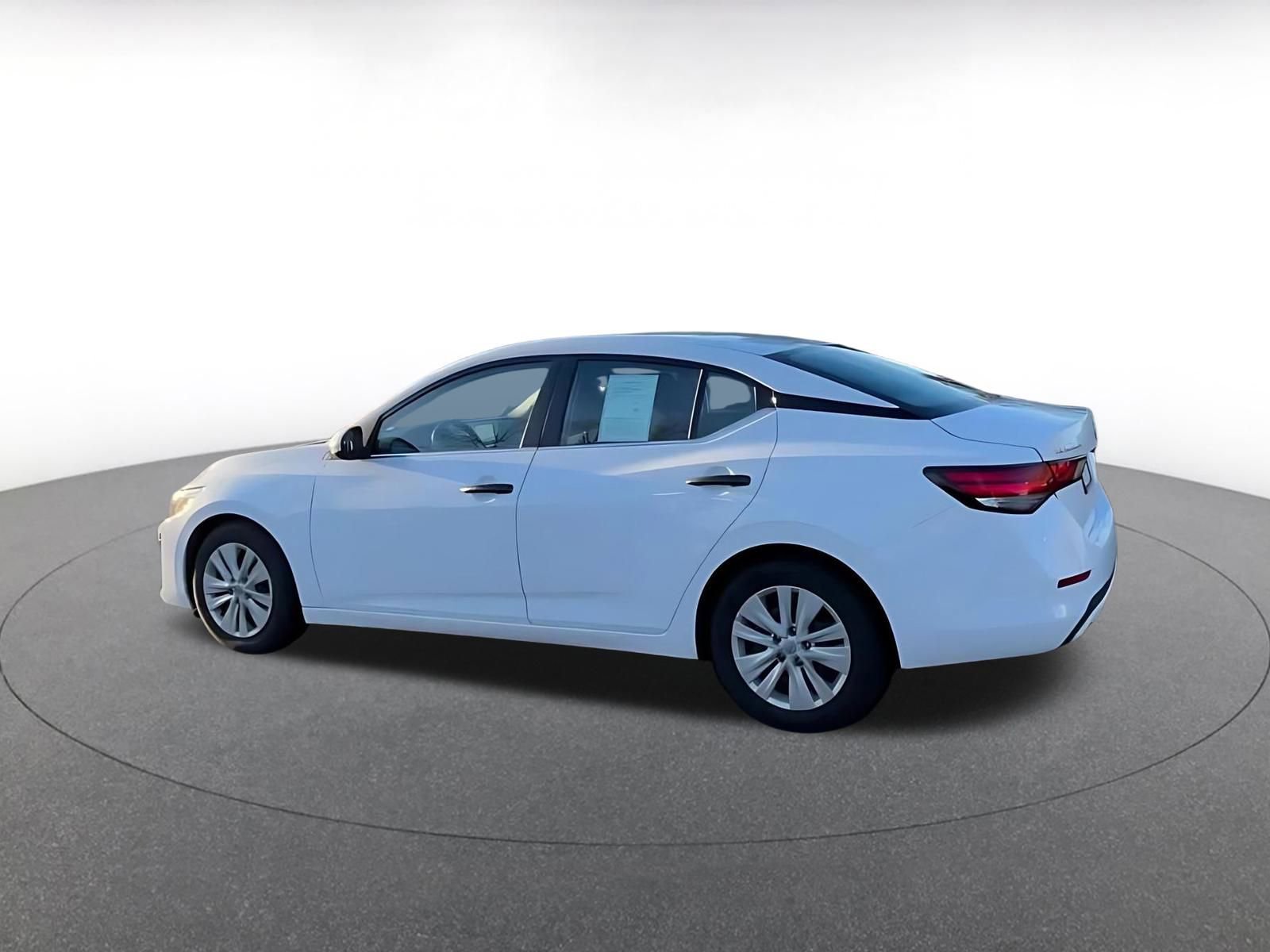 Thumbnail: 2025 Nissan Sentra - 10