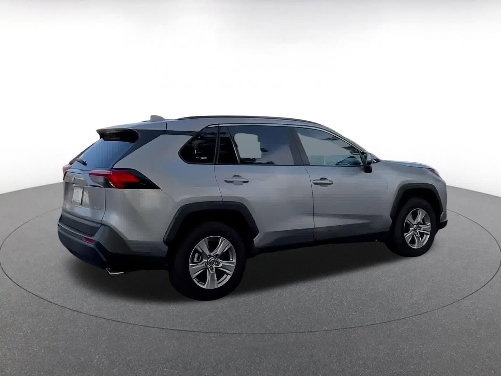 Thumbnail: 2025 Toyota RAV4 - 10