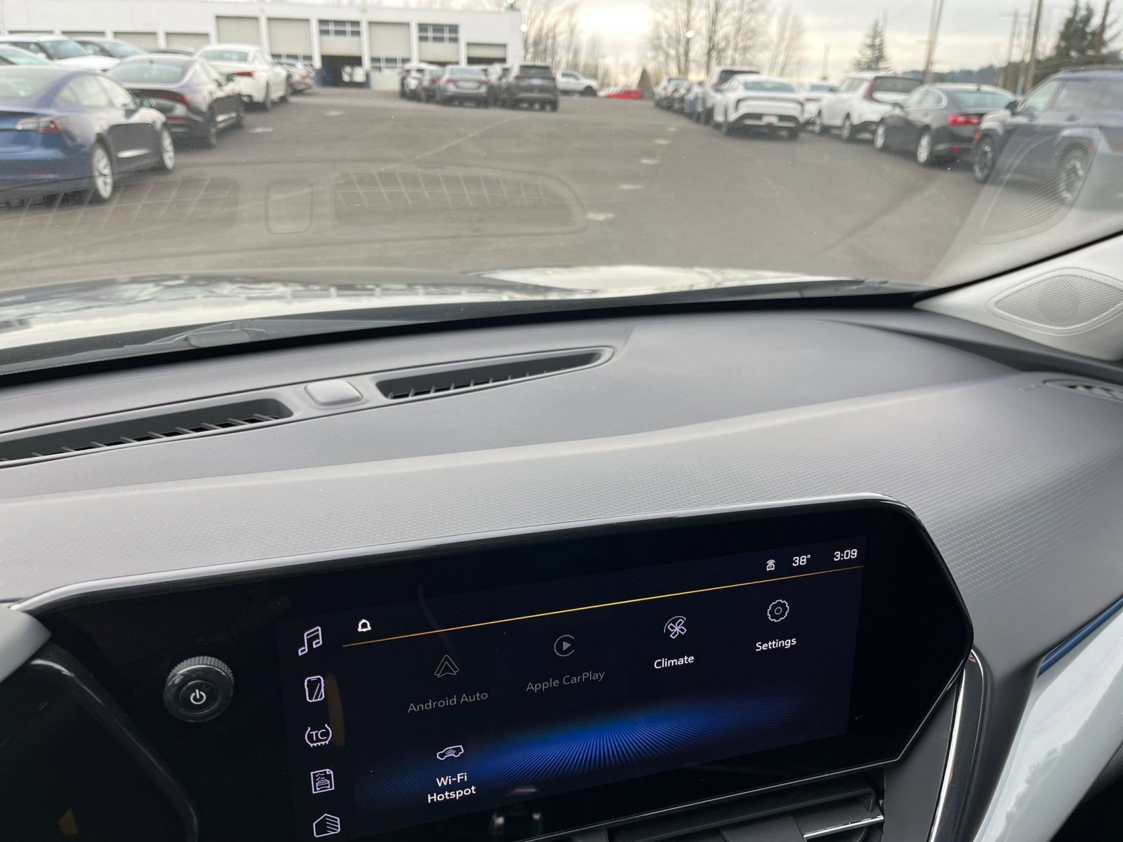 Thumbnail: 2025 Chevrolet Trax - 18