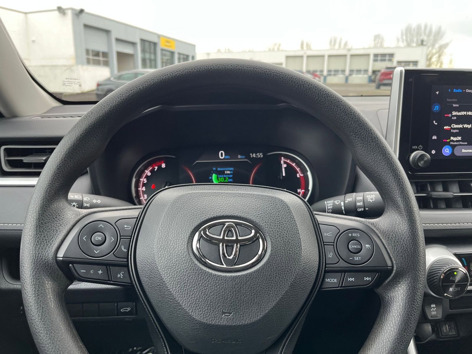 Thumbnail: 2025 Toyota RAV4 - 31