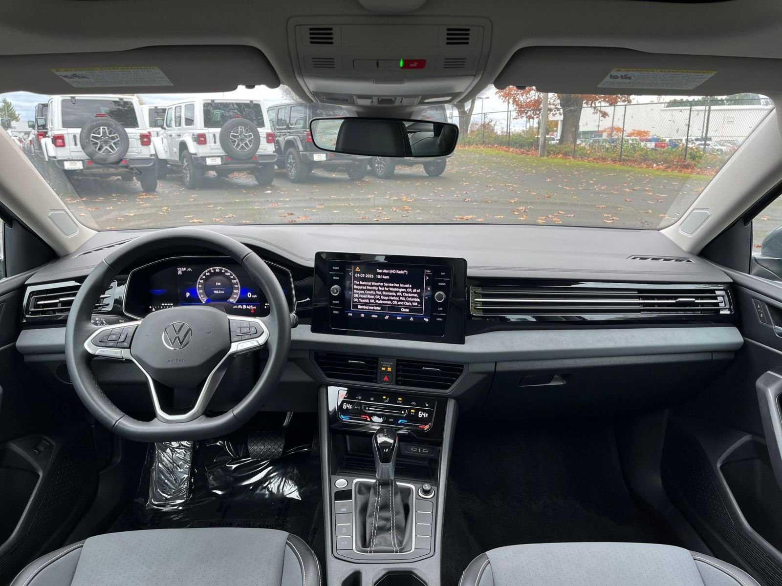 Thumbnail: 2025 Volkswagen Jetta - 33