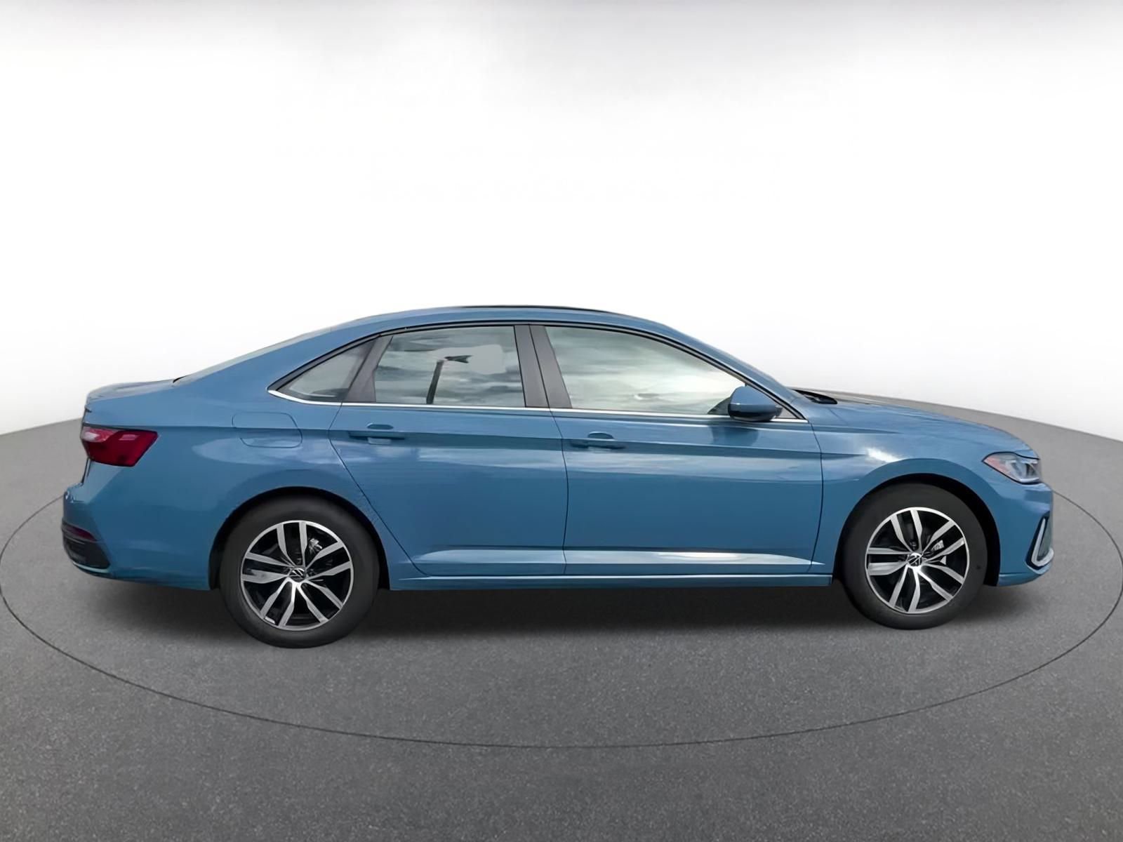 Thumbnail: 2025 Volkswagen Jetta - 16