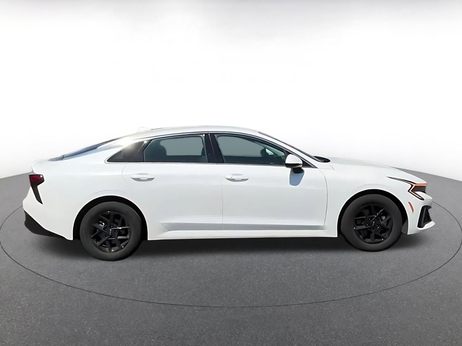 Thumbnail: 2025 Kia K5 - 14