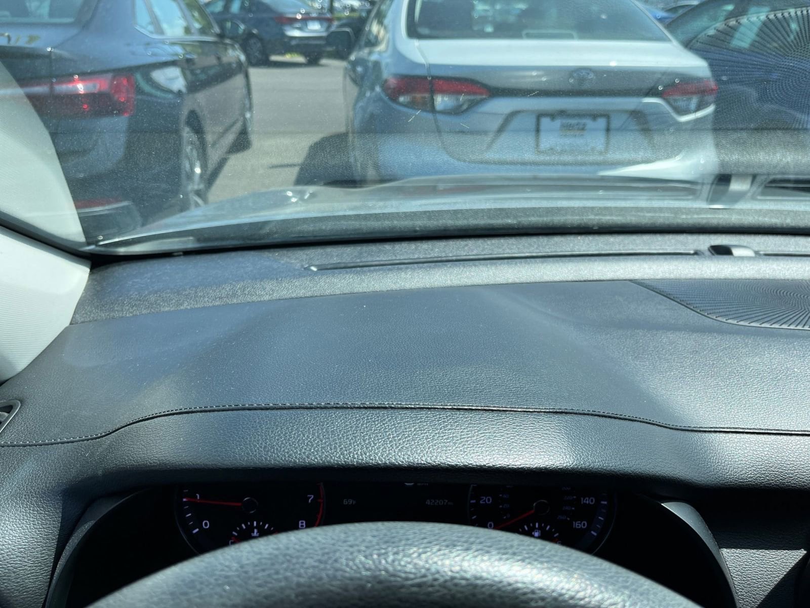 Thumbnail: 2023 Kia Forte - 32