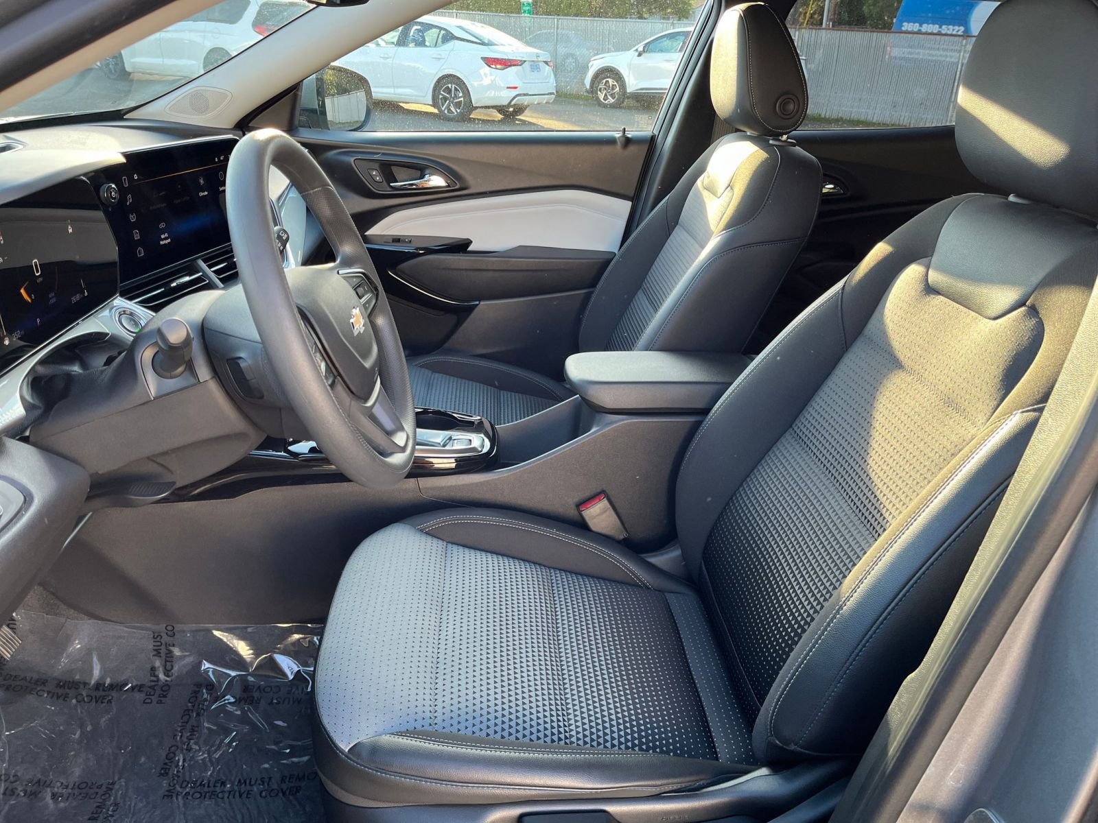 Thumbnail: 2025 Chevrolet Trax - 34