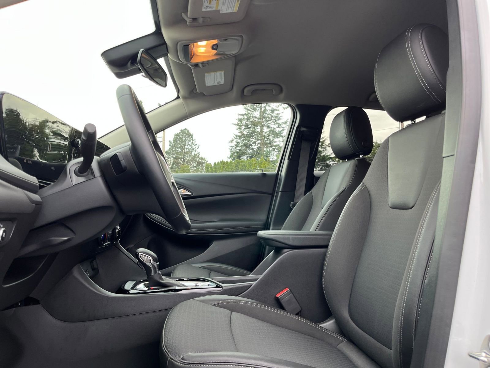 Thumbnail: 2025 Buick Encore GX - 24