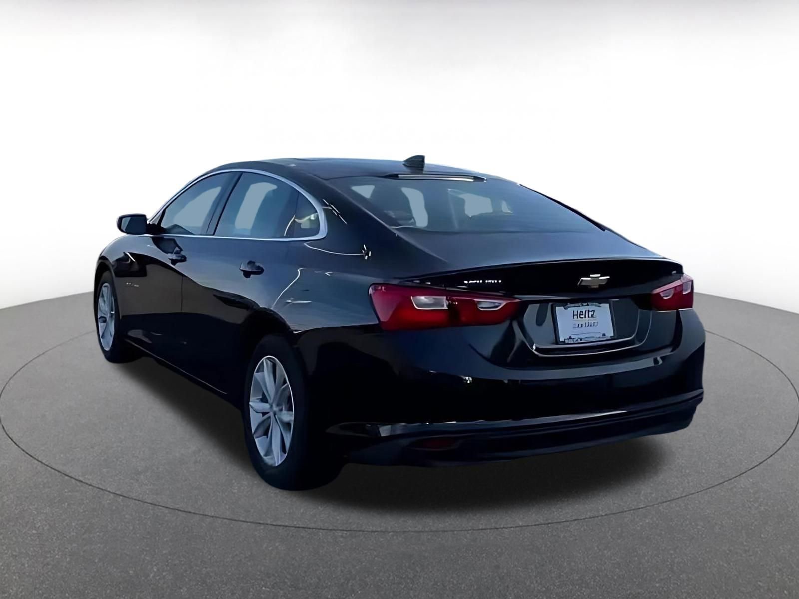 Thumbnail: 2024 Chevrolet Malibu - 10