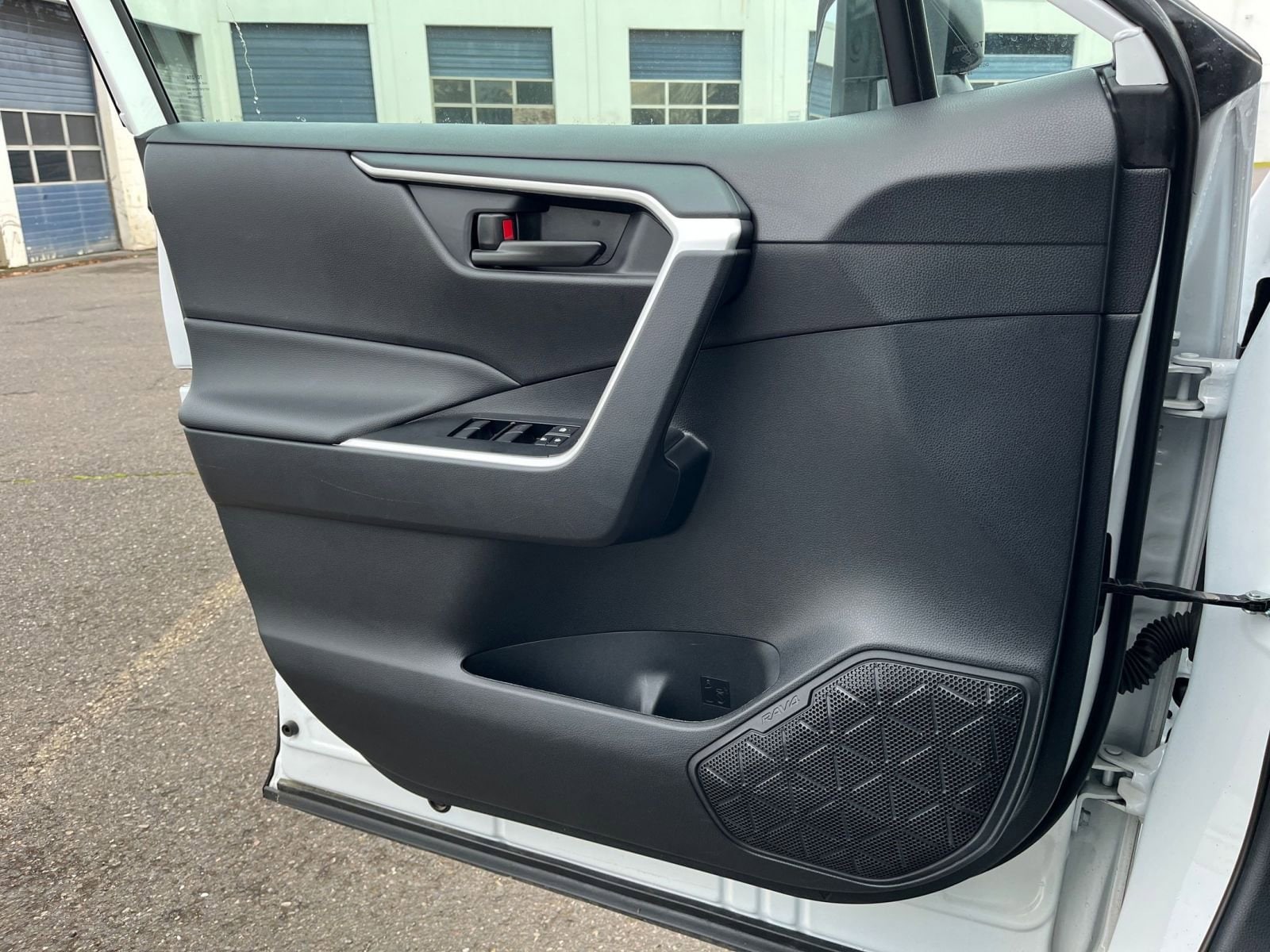 Thumbnail: 2025 Toyota RAV4 - 20