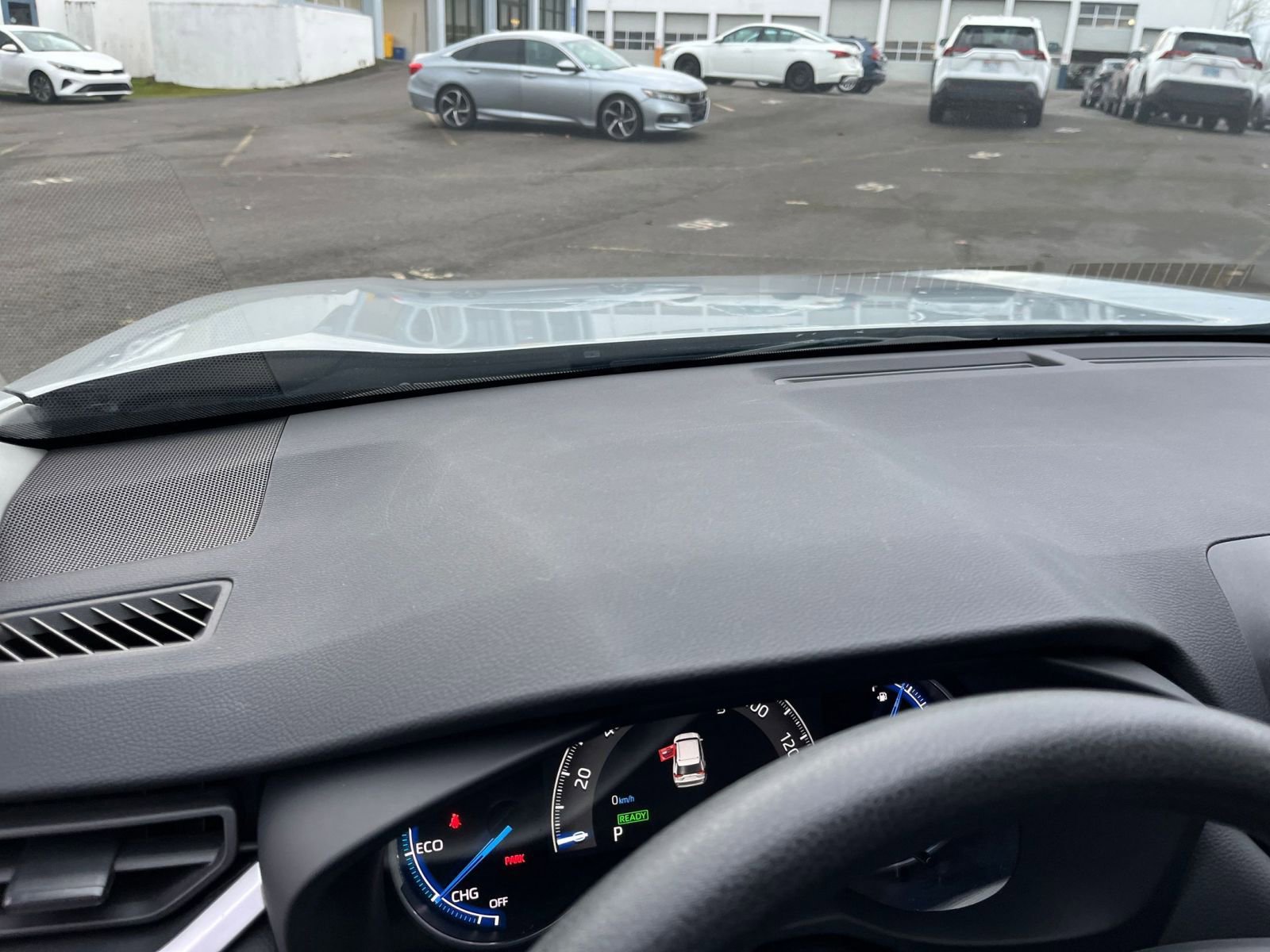 Thumbnail: 2025 Toyota RAV4 - 33