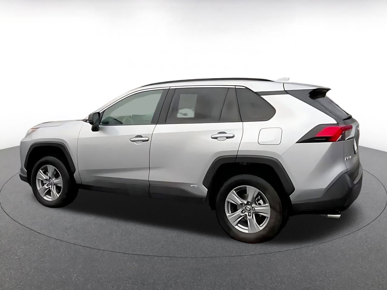 Thumbnail: 2025 Toyota RAV4 - 10