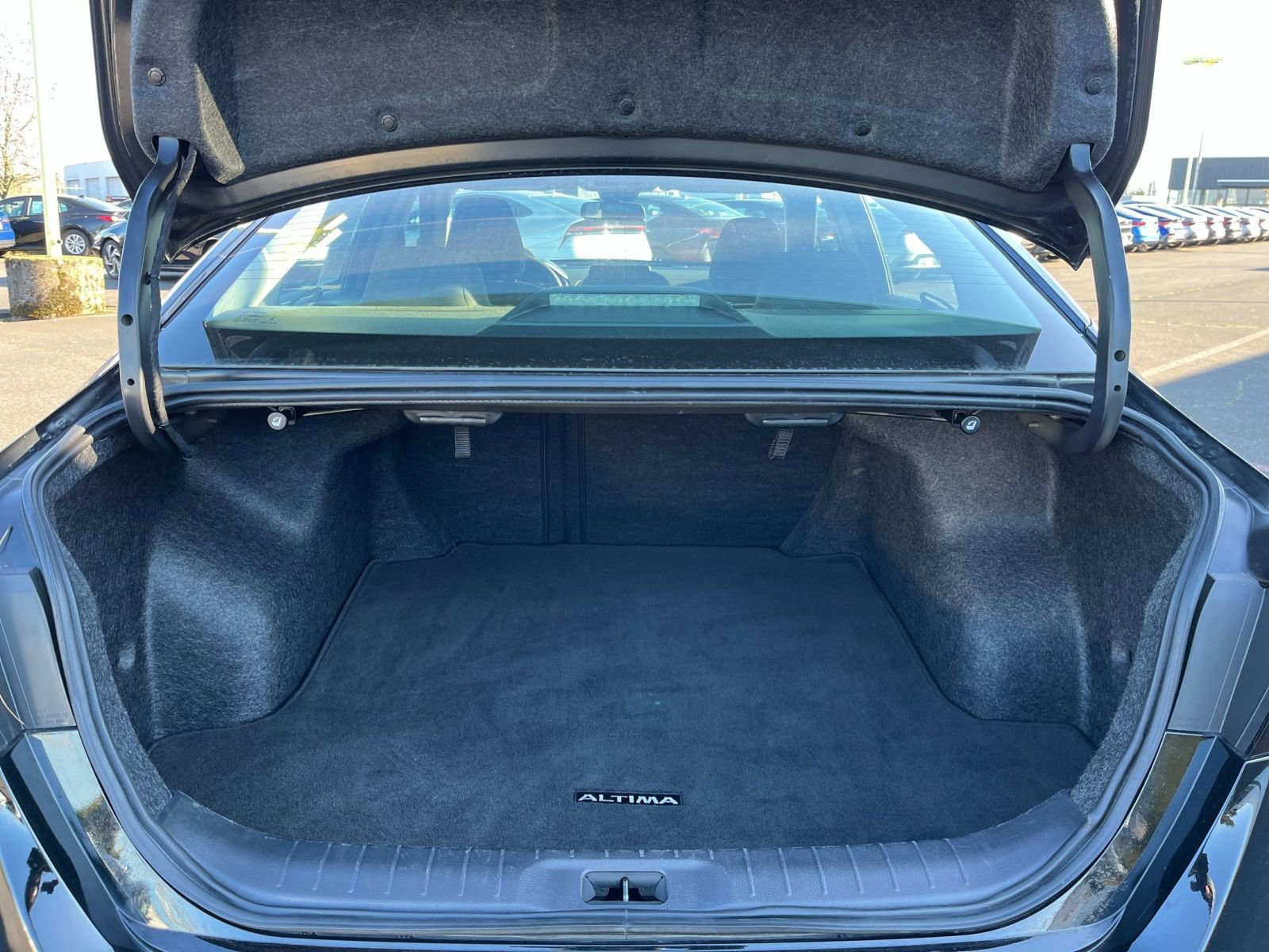 Thumbnail: 2025 Nissan Altima - 30