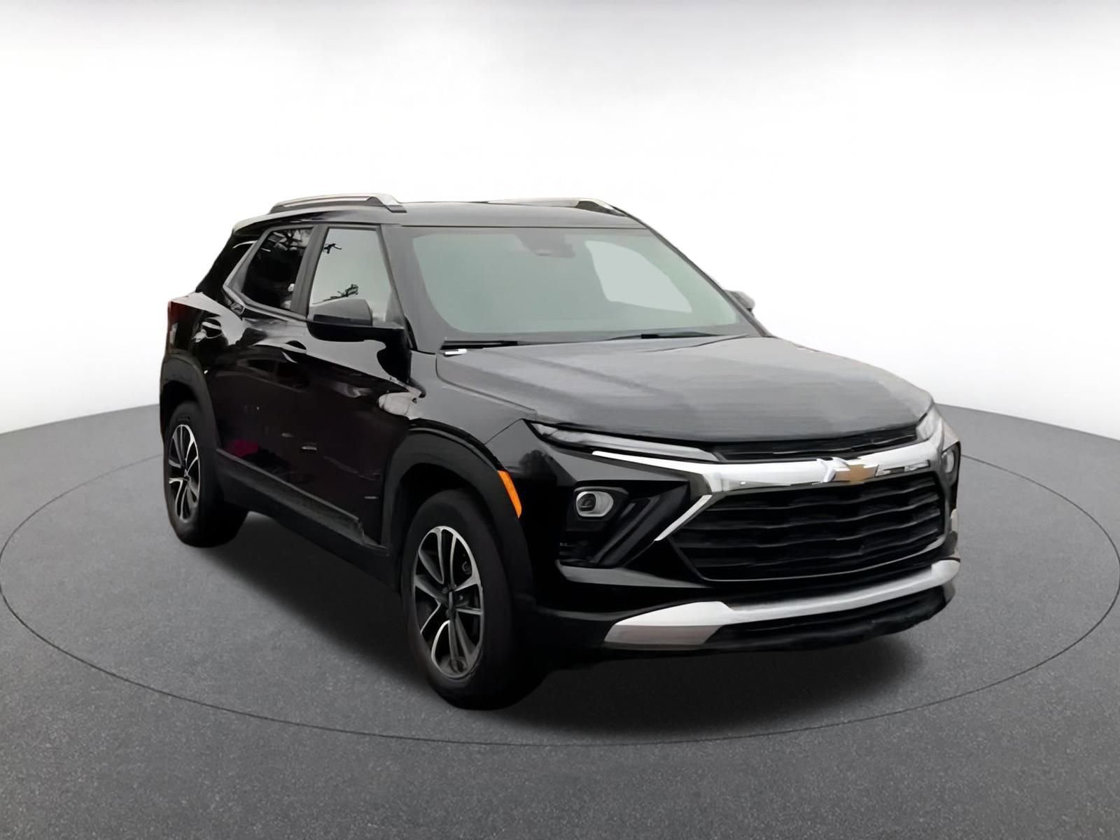 Thumbnail: 2025 Chevrolet TrailBlazer - 3