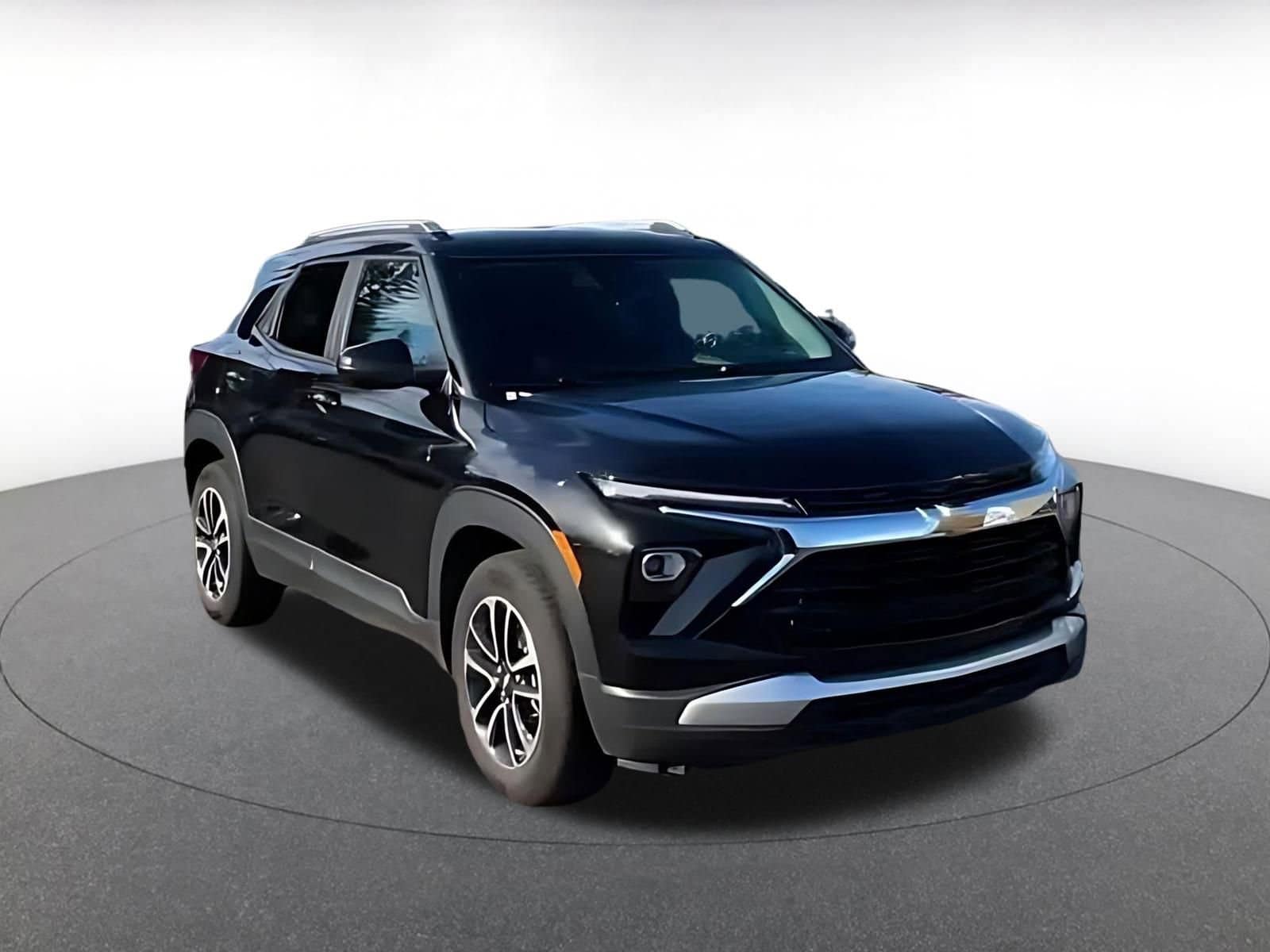 Thumbnail: 2025 Chevrolet TrailBlazer - 3