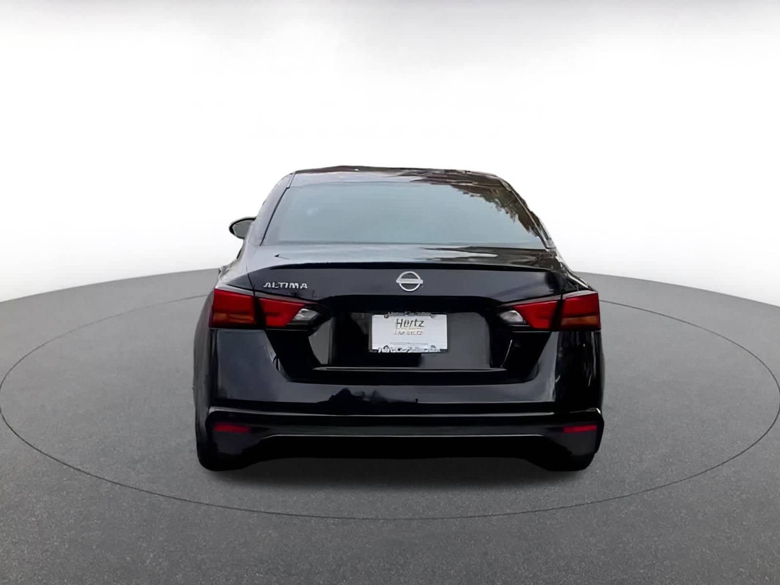 Thumbnail: 2024 Nissan Altima - 10