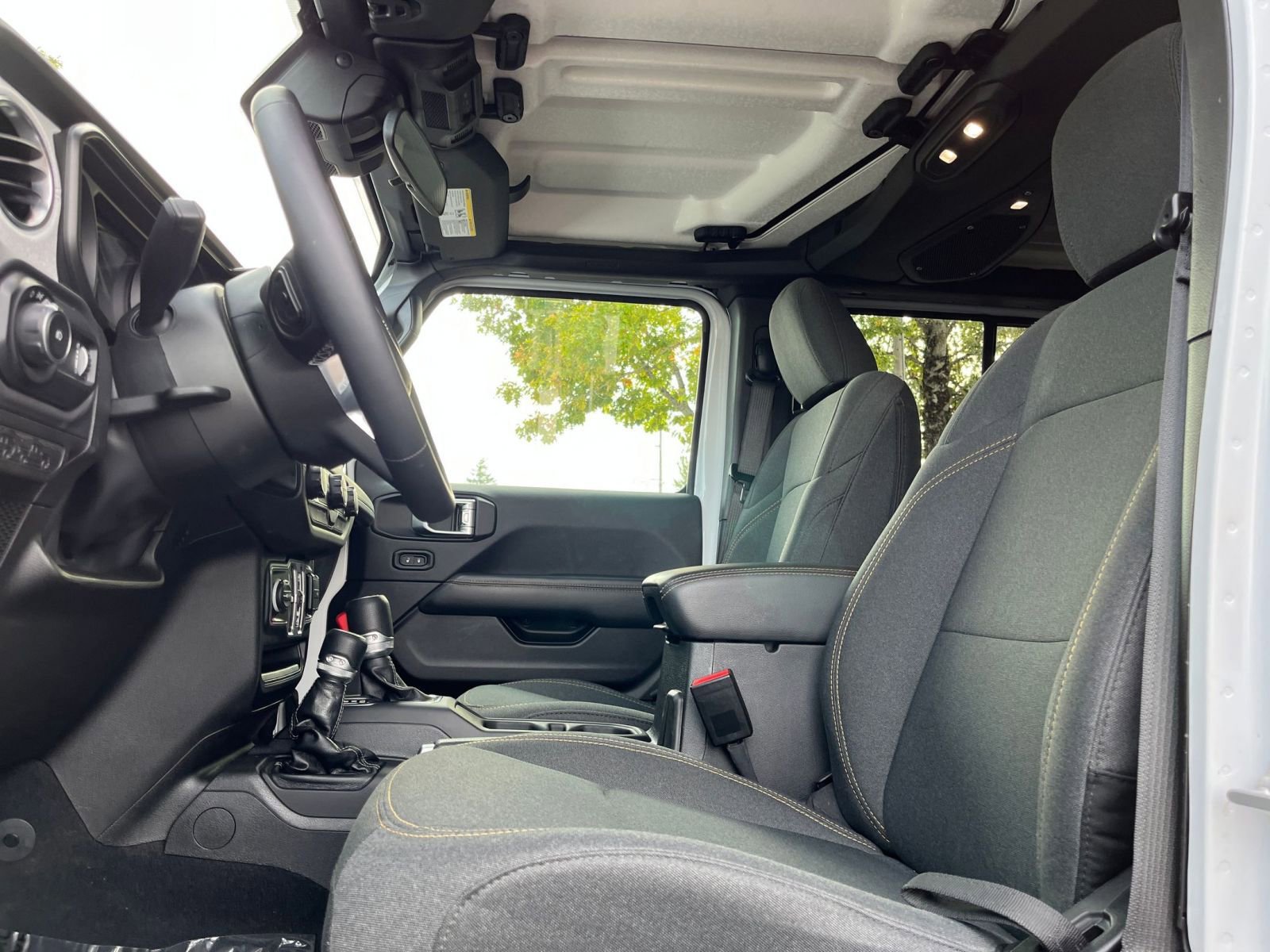 Thumbnail: 2025 Jeep Wrangler - 25