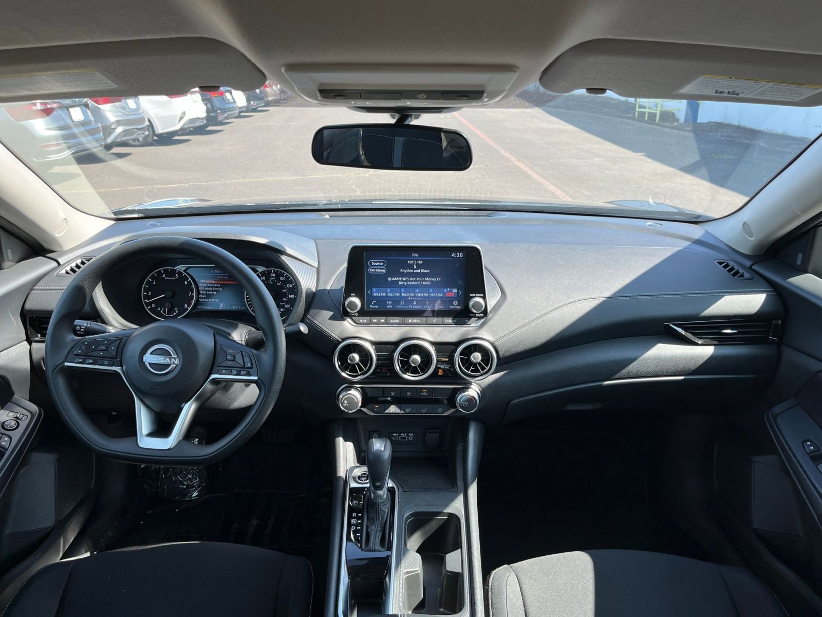 Thumbnail: 2024 Nissan Sentra - 31